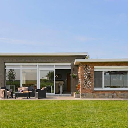 Huswell - Bungalow With Garden At 5 Minutes From The Beach Villa De Haan Kültér fotó