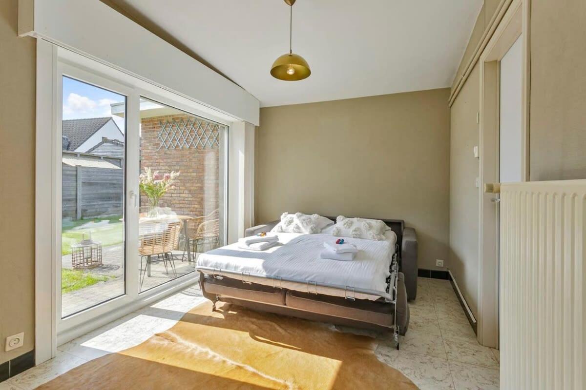 Huswell - Bungalow With Garden At 5 Minutes From The Beach Villa De Haan Kültér fotó