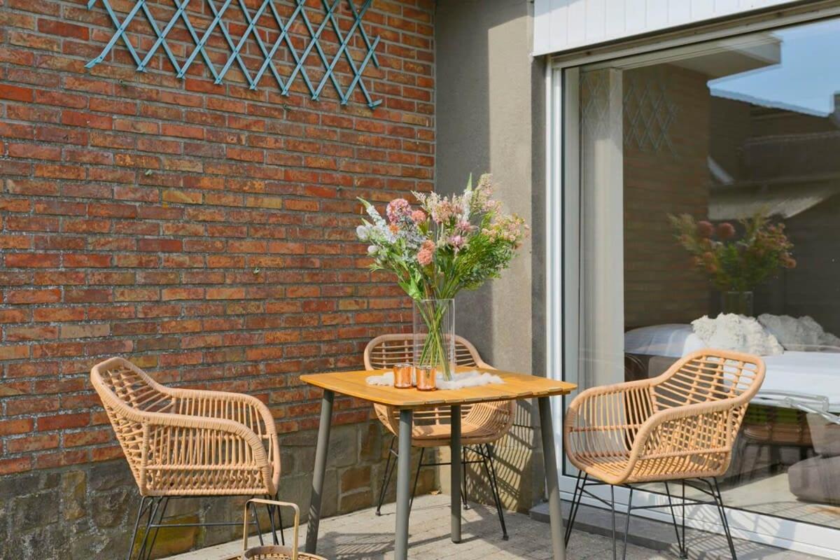 Huswell - Bungalow With Garden At 5 Minutes From The Beach Villa De Haan Kültér fotó