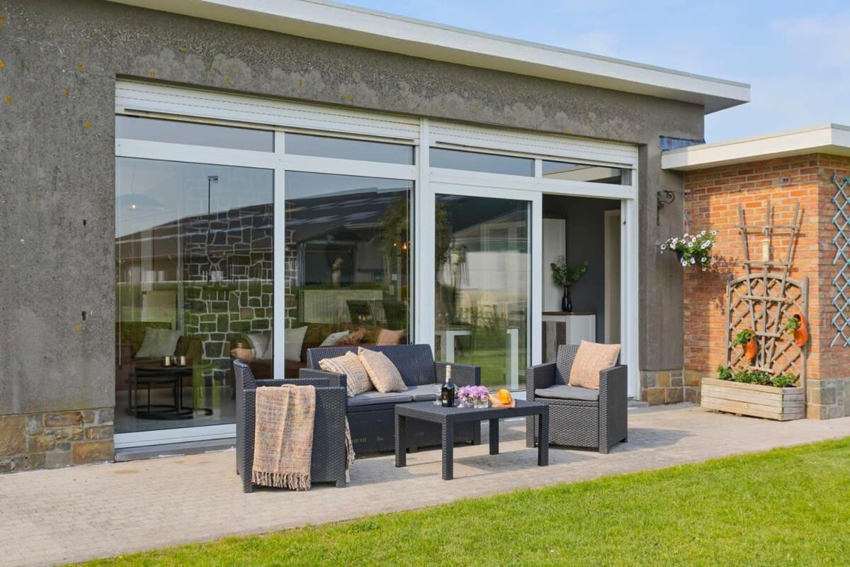 Huswell - Bungalow With Garden At 5 Minutes From The Beach Villa De Haan Kültér fotó